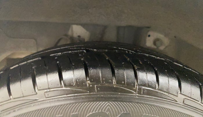 2012 Hyundai Eon D-LITE, Petrol, Manual, 7,705 km, Right Rear Tyre Tread