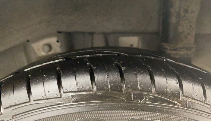2012 Hyundai Eon D-LITE, Petrol, Manual, 7,705 km, Left Rear Tyre Tread