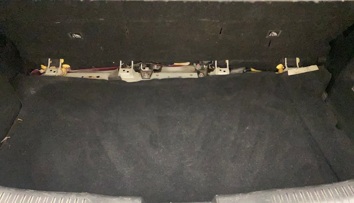 2018 Maruti IGNIS SIGMA 1.2, Petrol, Manual, 95,062 km, Boot Inside