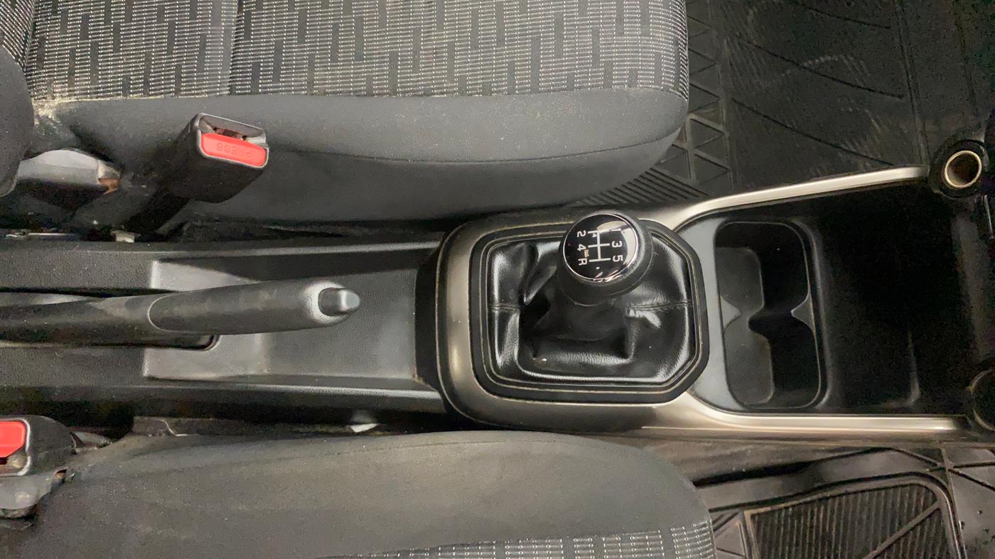 2018 Maruti IGNIS SIGMA 1.2, Petrol, Manual, 95,105 km, Gear Lever