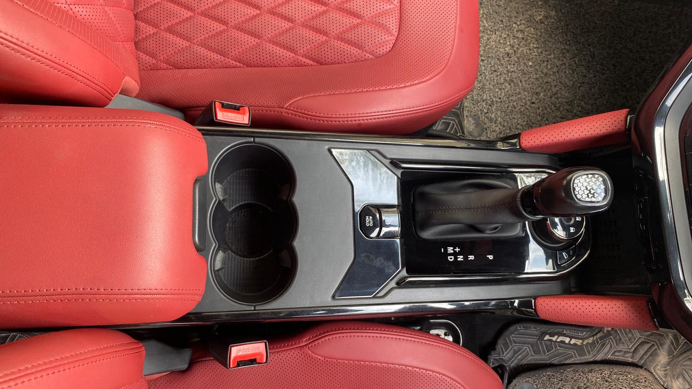 2023 Tata Harrier XZA + O 2.0L RED DARK EDITION 5 STR, Diesel, Automatic, 14,786 km, Gear Lever