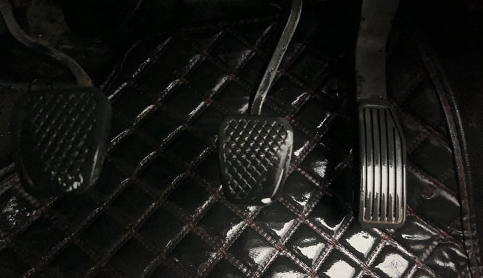 2015 Honda Jazz 1.2L I-VTEC V, Petrol, Manual, 74,435 km, Pedals