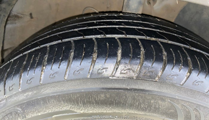 2020 Hyundai VENUE SX PLUS 1.0 TURBO DCT, Petrol, Automatic, 51,905 km, Right Front Tyre Tread