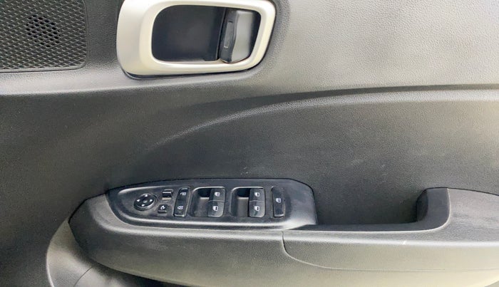 2020 Hyundai VENUE SX PLUS 1.0 TURBO DCT, Petrol, Automatic, 51,905 km, Driver Side Door Panels Control