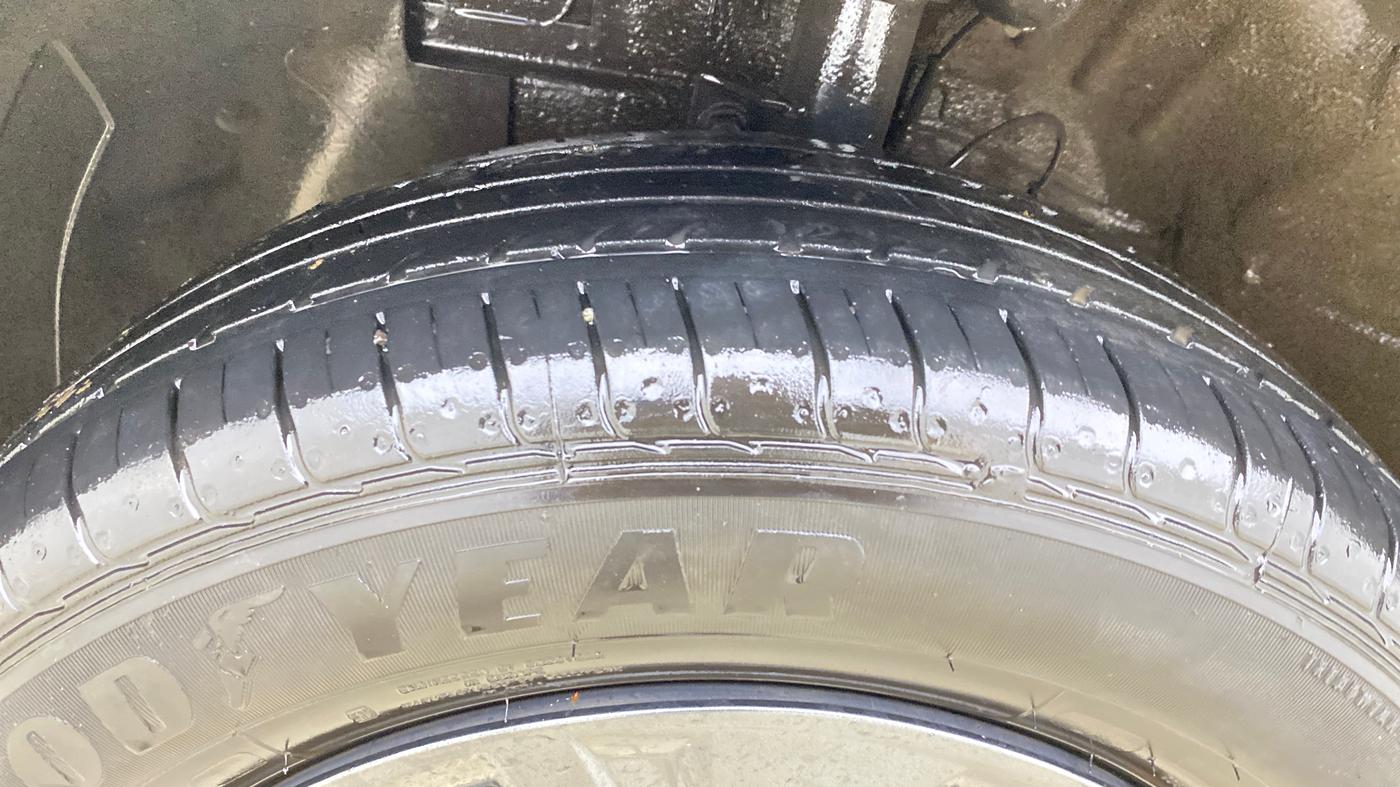 2024 Hyundai VENUE SX 1.2 PETROL, Petrol, Manual, 38,375 km, Left Front Tyre Tread