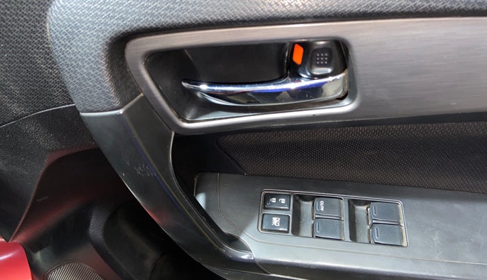 2019 Maruti Vitara Brezza ZDI PLUS, Diesel, Manual, 1,22,521 km, Driver Side Door Panels Control