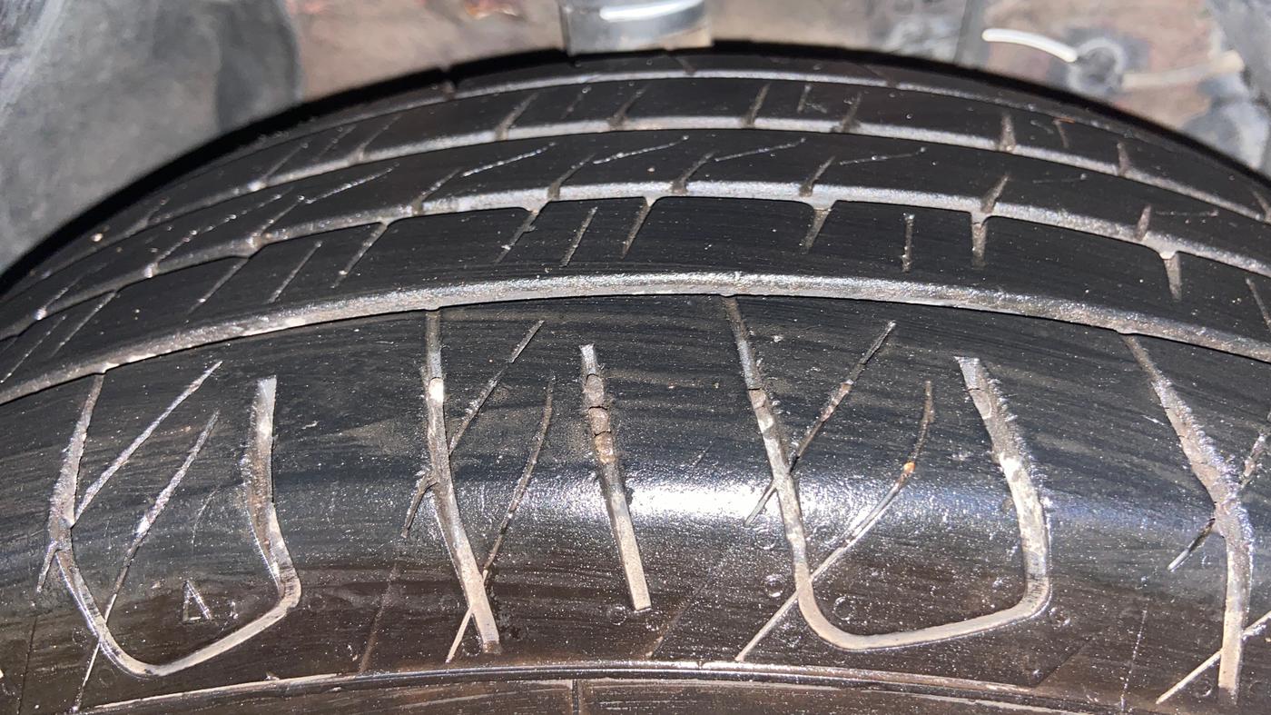 2019 Maruti Vitara Brezza ZDI PLUS, Diesel, Manual, 1,22,521 km, Right Front Tyre Tread
