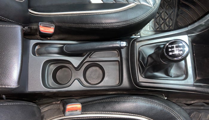 2019 Maruti Vitara Brezza ZDI PLUS, Diesel, Manual, 1,22,521 km, Gear Lever