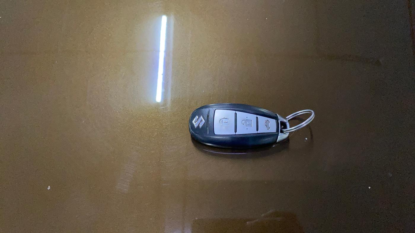 2015 Maruti Ciaz ZDI+ SHVS, Diesel, Manual, 71,836 km, Key Close Up