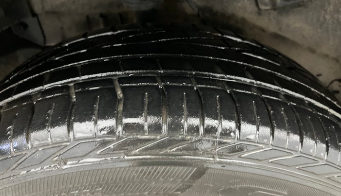 2018 Tata NEXON XZA PLUS PETROL, Petrol, Automatic, 29,932 km, Right Rear Tyre Tread