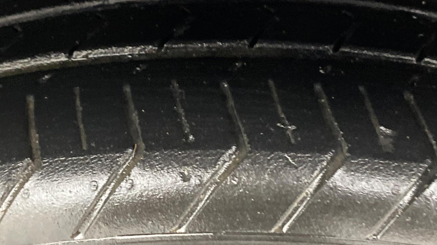 2024 Maruti Celerio ZXI PLUS AGS, Petrol, Automatic, 27,594 km, Left Front Tyre Tread