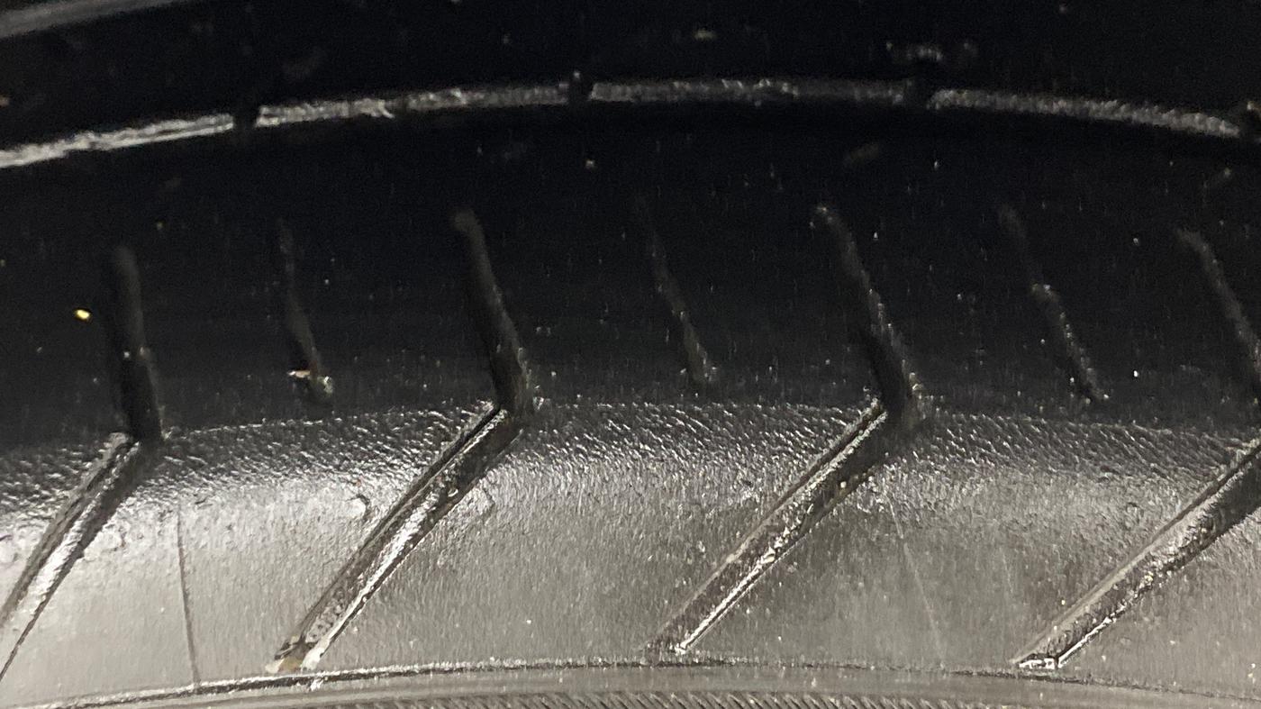2024 Maruti Celerio ZXI PLUS AGS, Petrol, Automatic, 27,594 km, Right Front Tyre Tread