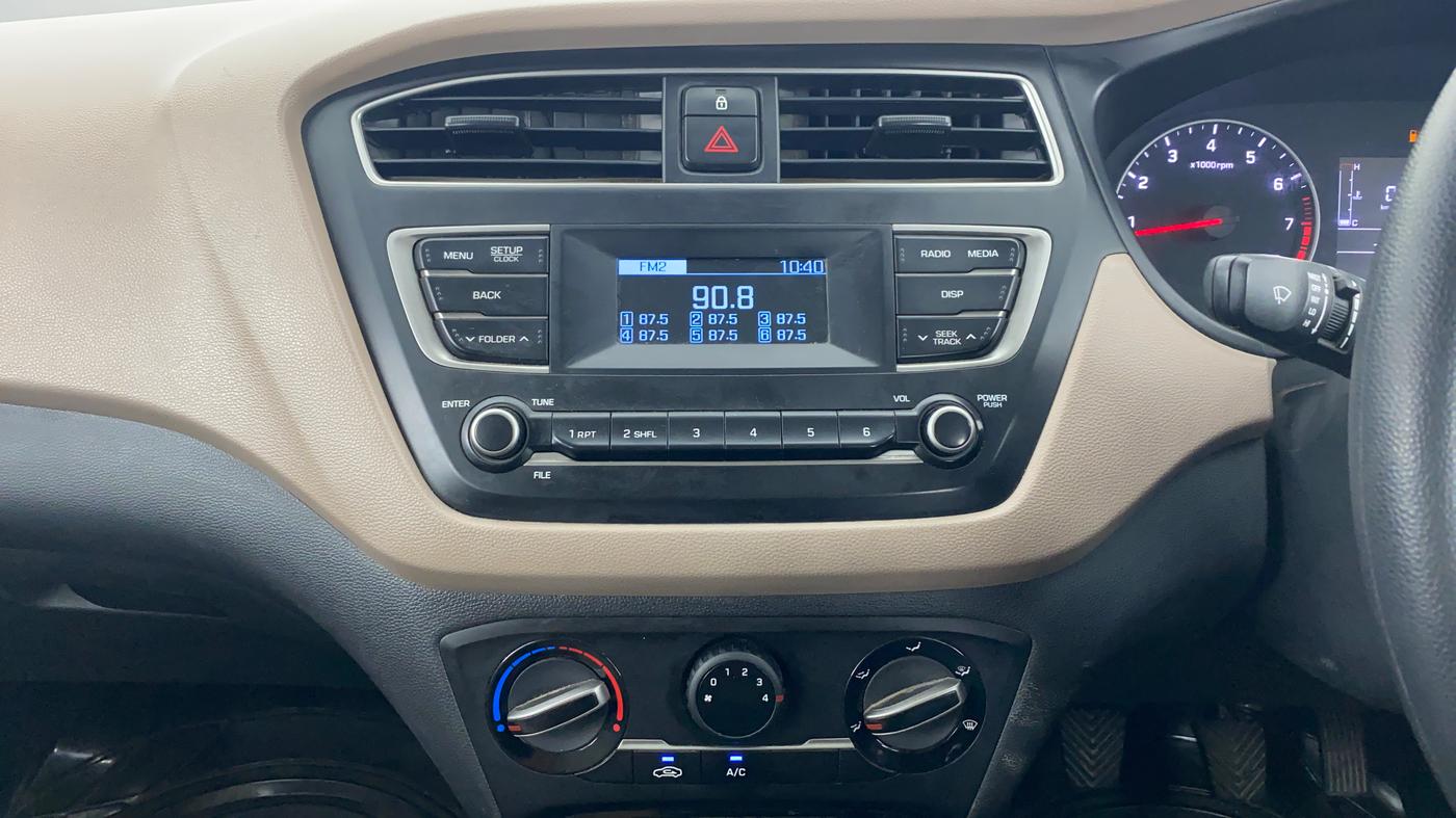 2018 Hyundai Elite i20 Magna Executive 1.2, Petrol, Manual, 39,318 km, Air Conditioner