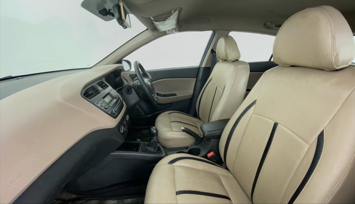 2018 Hyundai Elite i20 Magna Executive 1.2, Petrol, Manual, 39,318 km, Right Side Front Door Cabin