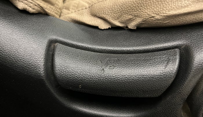 2016 Hyundai Creta SX PLUS 1.6 PETROL, Petrol, Manual, 54,135 km, Driver Side Adjustment Panel