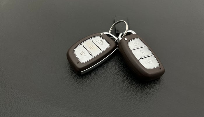 2016 Hyundai Creta SX PLUS 1.6 PETROL, Petrol, Manual, 54,135 km, Key Close Up