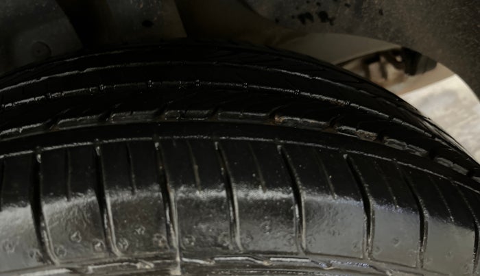 2016 Hyundai Creta SX PLUS 1.6 PETROL, Petrol, Manual, 54,135 km, Left Rear Tyre Tread