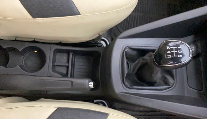 2017 Ford Figo Aspire TITANIUM 1.2 PETROL, Petrol, Manual, 66,388 km, Gear Lever