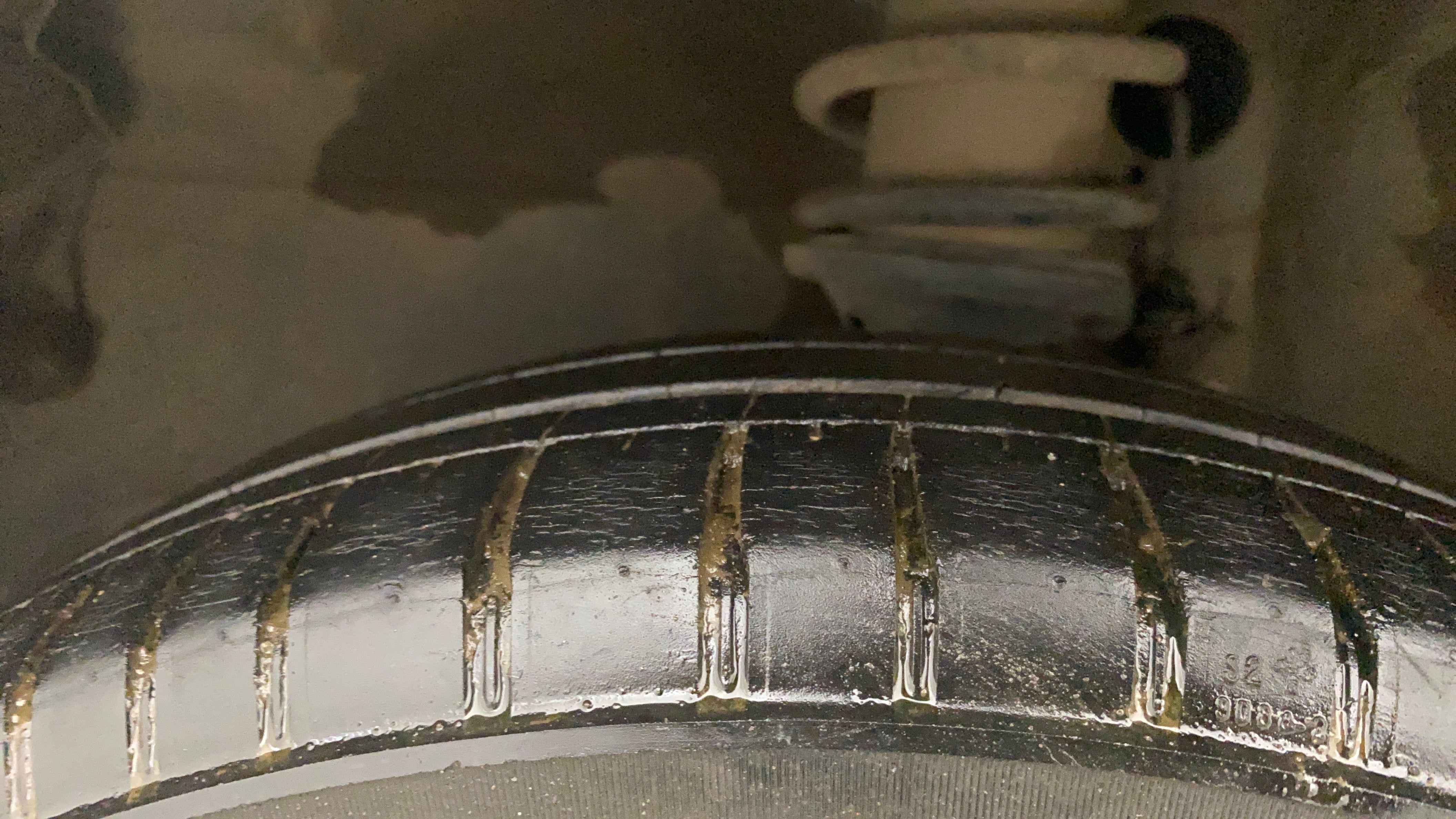 camera-Left-Front-Tyre-Tread