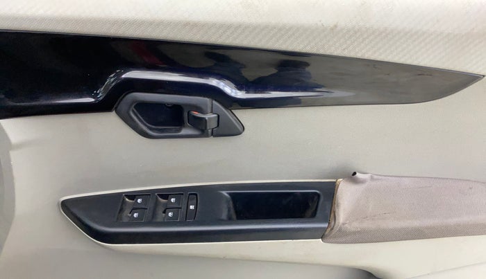 2016 Mahindra Kuv100 K6 PLUS 5 STR, Petrol, Manual, 54,087 km, Driver Side Door Panels Control