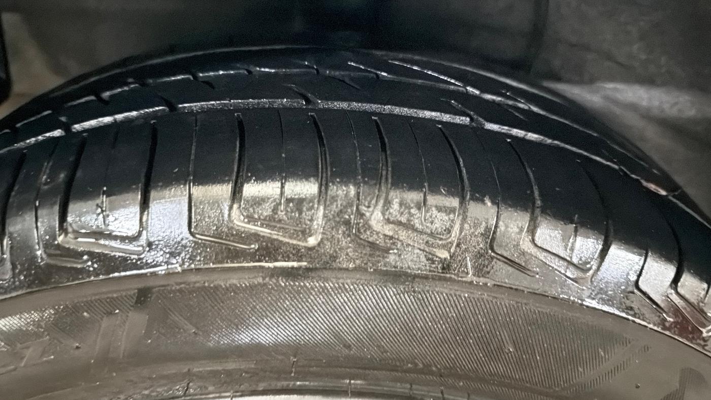 2021 Hyundai GRAND I10 NIOS SPORTZ 1.2 KAPPA VTVT CNG, CNG, Manual, 90,602 km, Right Rear Tyre Tread