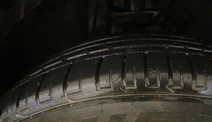 2019 Jeep Compass LIMITED PLUS PETROL AT, Petrol, Automatic, 55,911 km, Right Front Tyre Tread