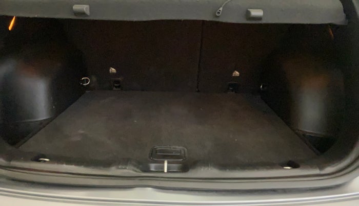 2019 Jeep Compass LIMITED PLUS PETROL AT, Petrol, Automatic, 55,911 km, Boot Inside