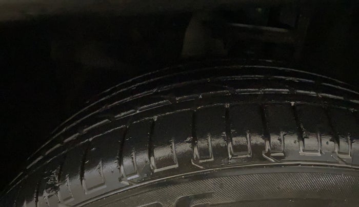 2019 Jeep Compass LIMITED PLUS PETROL AT, Petrol, Automatic, 55,911 km, Left Front Tyre Tread