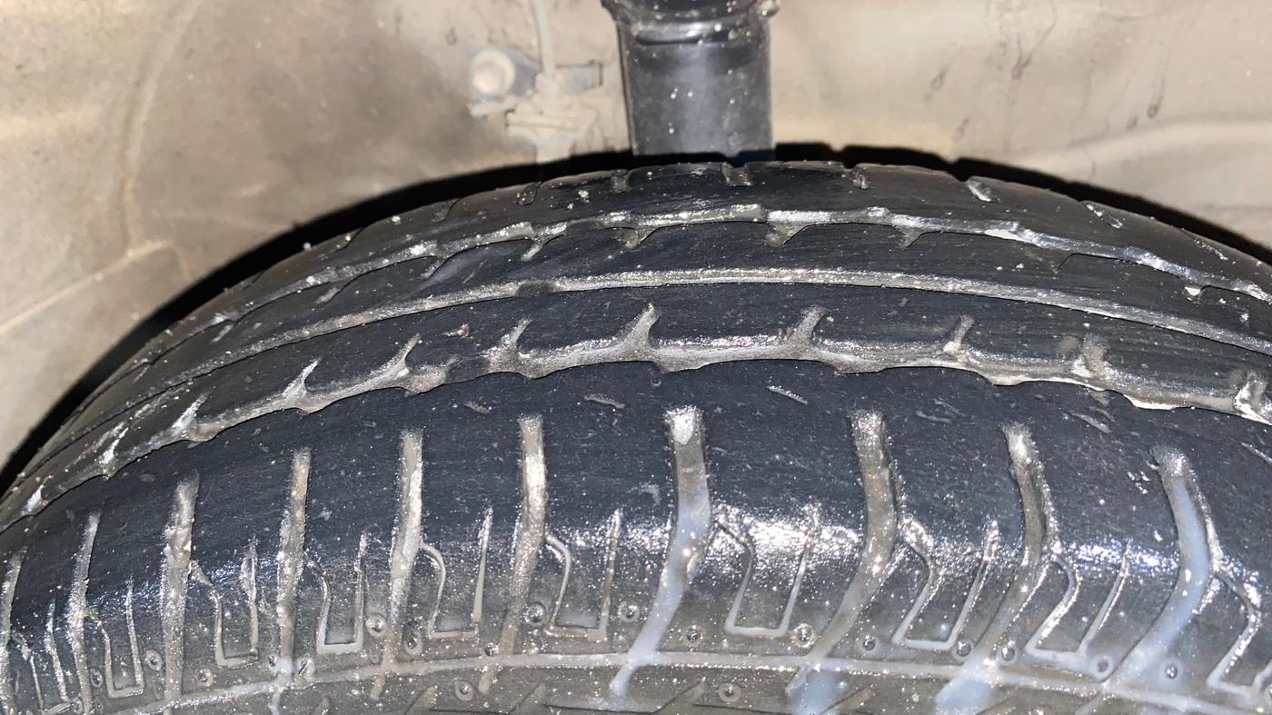 2013 Maruti Wagon R 1.0 LXI, Petrol, Manual, 35,260 km, Right Front Tyre Tread