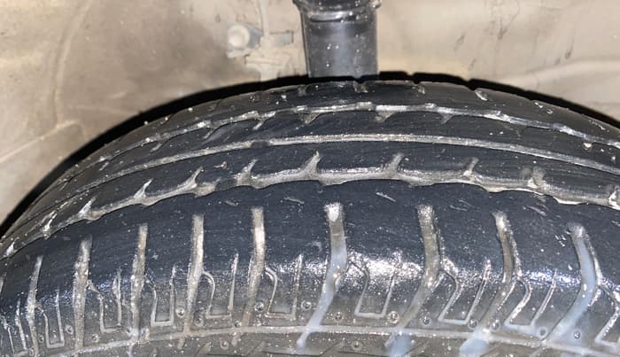 2013 Maruti Wagon R 1.0 LXI, Petrol, Manual, 35,260 km, Right Front Tyre Tread