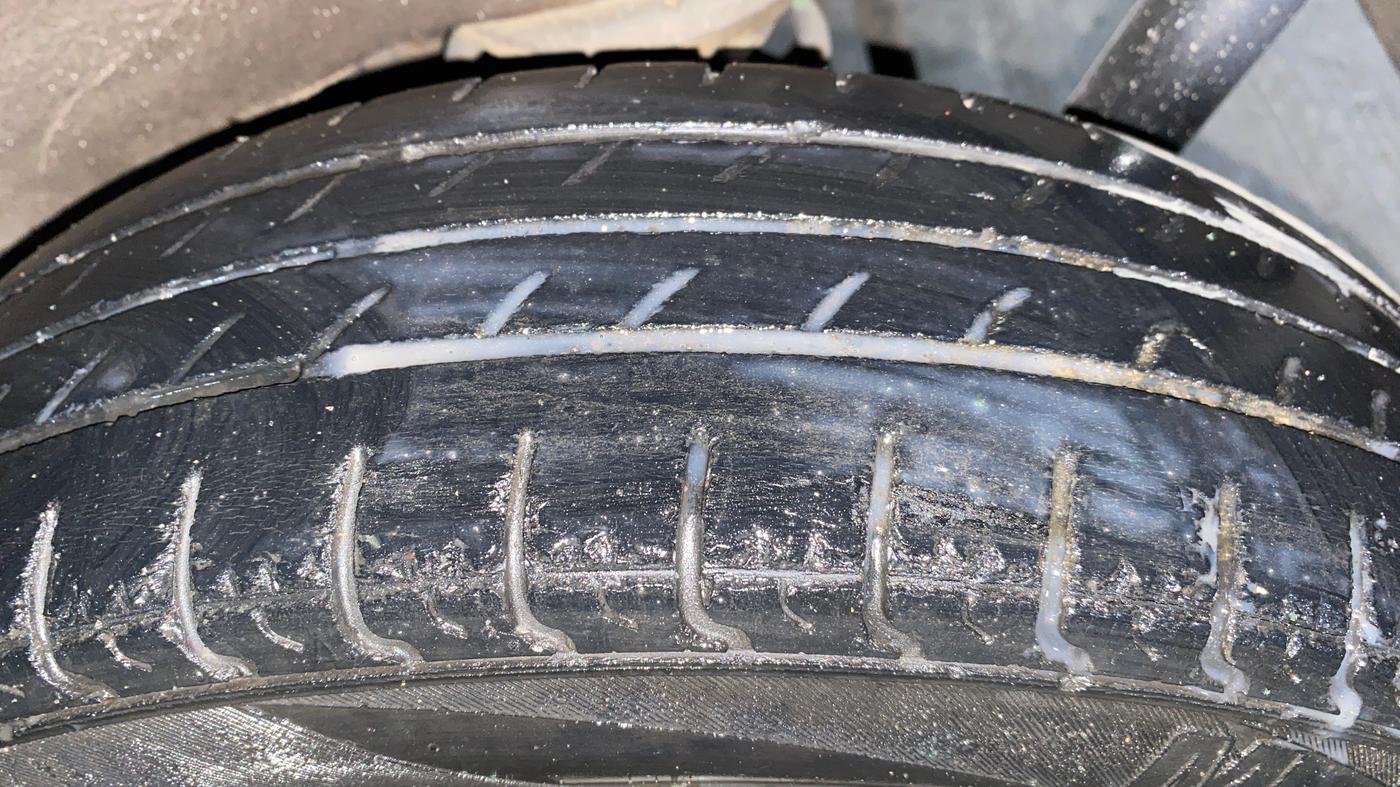2013 Maruti Wagon R 1.0 LXI, Petrol, Manual, 35,260 km, Left Rear Tyre Tread