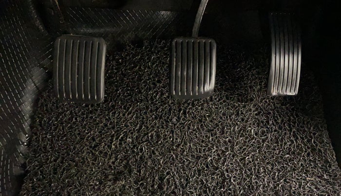 2016 Hyundai Grand i10 MAGNA 1.2 KAPPA VTVT, Petrol, Manual, 1,00,598 km, Pedals