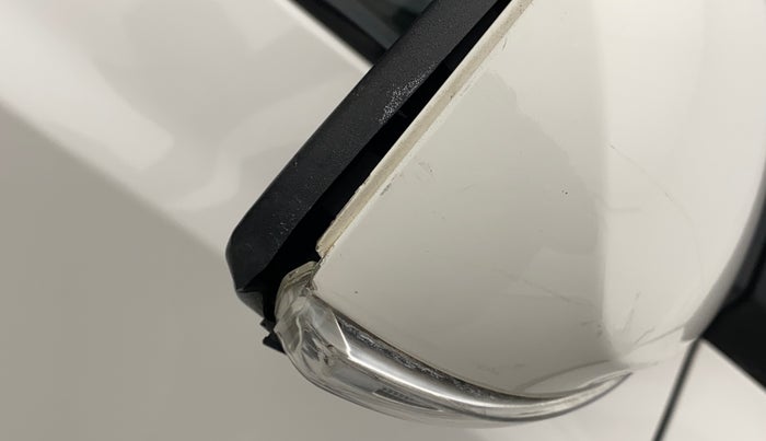 2014 Hyundai Grand i10 ASTA AT 1.2 KAPPA VTVT, Petrol, Automatic, 33,131 km, Right rear-view mirror - Cover has minor damage