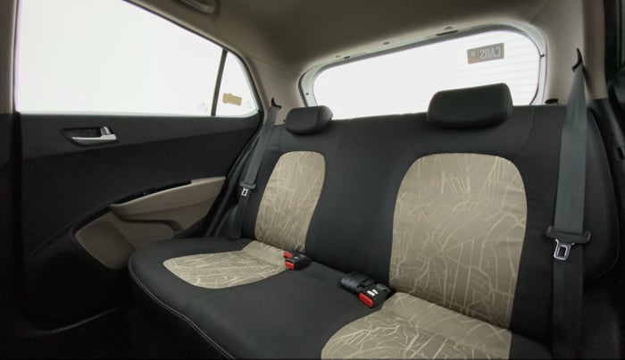2014 Hyundai Grand i10 ASTA AT 1.2 KAPPA VTVT, Petrol, Automatic, 33,131 km, Right Side Rear Door Cabin
