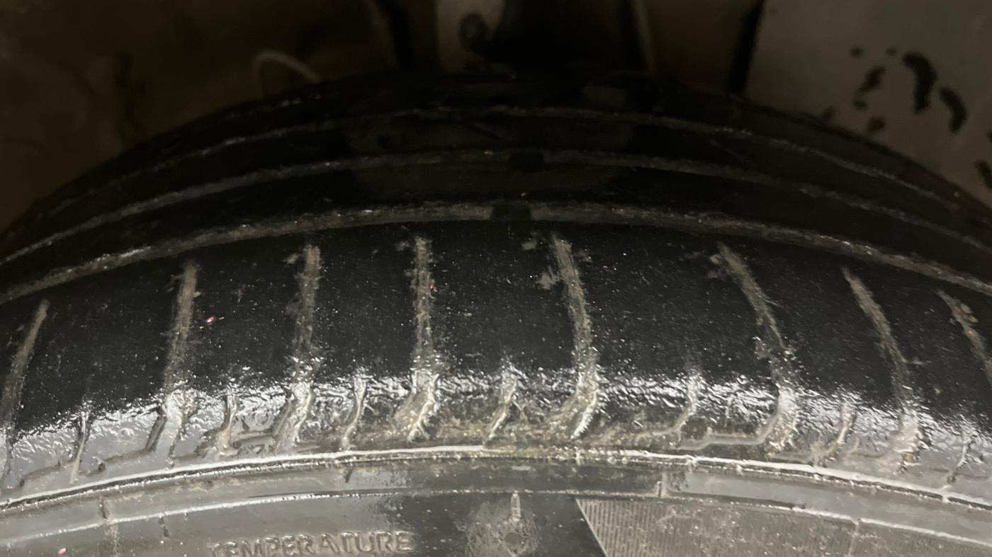 2021 Hyundai VENUE SX 1.0 TURBO, Petrol, Manual, 70,230 km, Right Front Tyre Tread