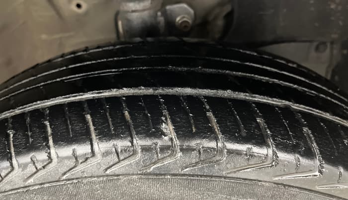 2020 Maruti New Wagon-R LXI CNG 1.0, CNG, Manual, 76,877 km, Right Front Tyre Tread