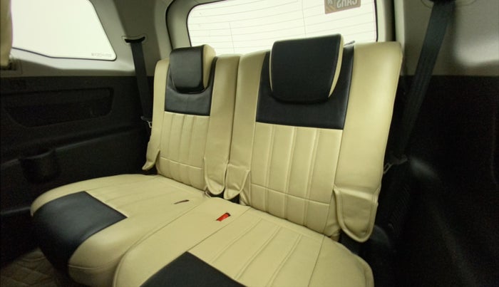 2018 Mahindra XUV500 W7, Diesel, Manual, 94,212 km, Third Seat Row ( optional )