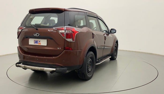 2018 Mahindra XUV500 W7, Diesel, Manual, 94,212 km, Right Back Diagonal