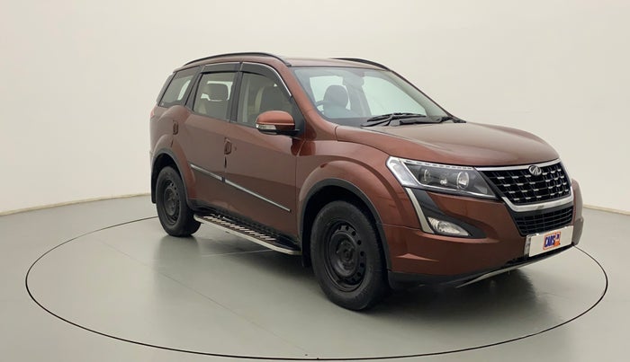 2018 Mahindra XUV500 W7, Diesel, Manual, 94,212 km, Right Front Diagonal