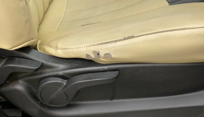 2018 Mahindra XUV500 W7, Diesel, Manual, 94,212 km, Driver Side Adjustment Panel