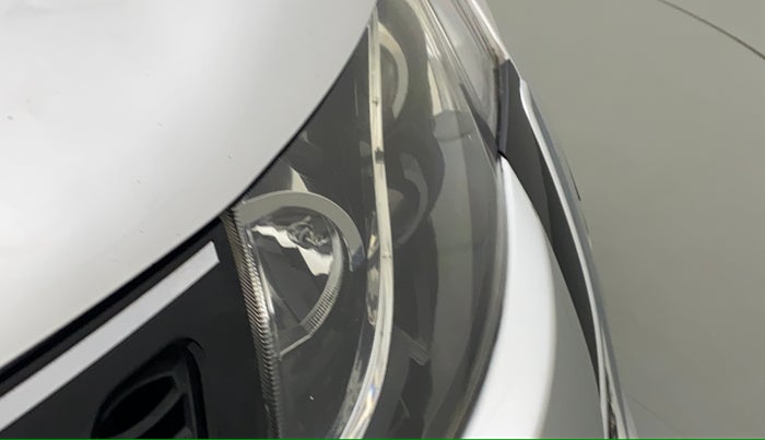 2016 Mahindra XUV500 W10 AT, Diesel, Automatic, 49,894 km, Left headlight - Minor scratches