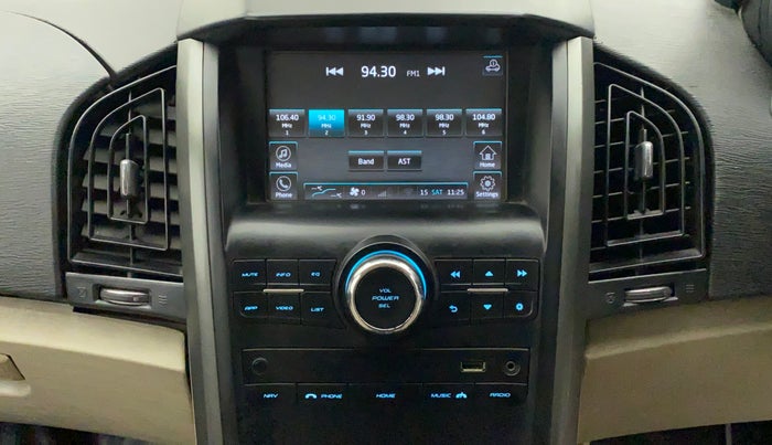 2016 Mahindra XUV500 W10 AT, Diesel, Automatic, 49,894 km, Infotainment System