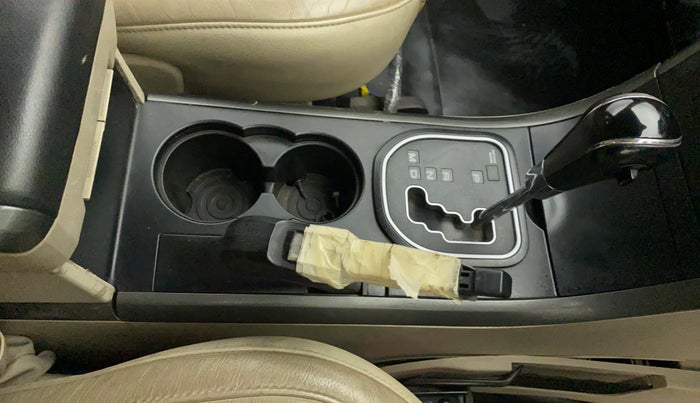 2016 Mahindra XUV500 W10 AT, Diesel, Automatic, 49,894 km, Gear Lever