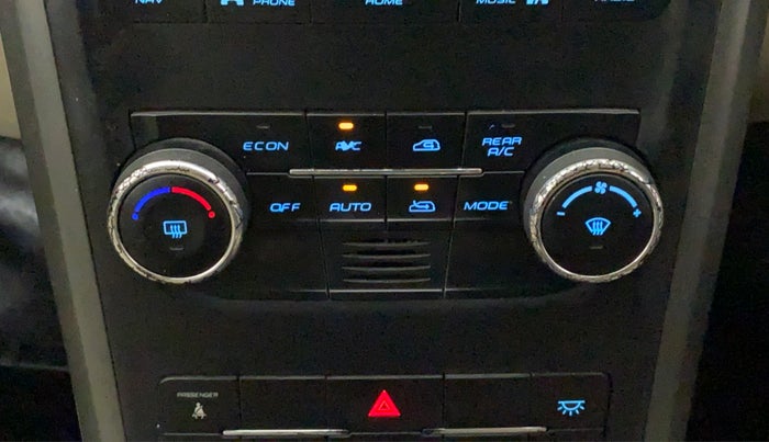 2016 Mahindra XUV500 W10 AT, Diesel, Automatic, 49,894 km, Automatic Climate Control