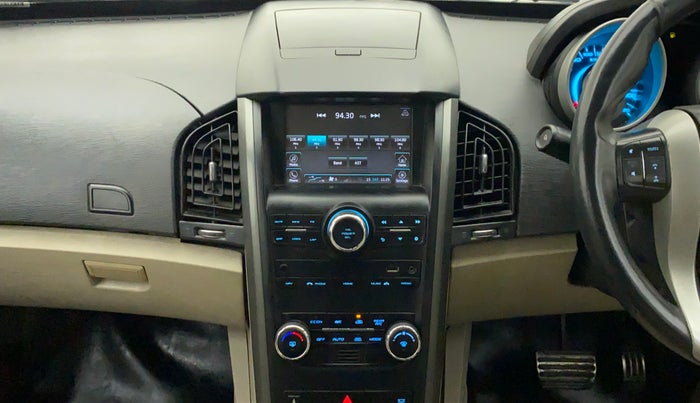 2016 Mahindra XUV500 W10 AT, Diesel, Automatic, 49,894 km, Air Conditioner
