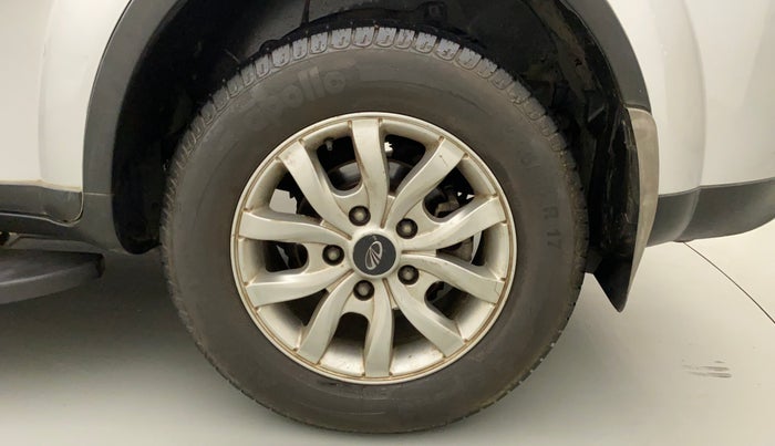 2016 Mahindra XUV500 W10 AT, Diesel, Automatic, 49,894 km, Left Rear Wheel