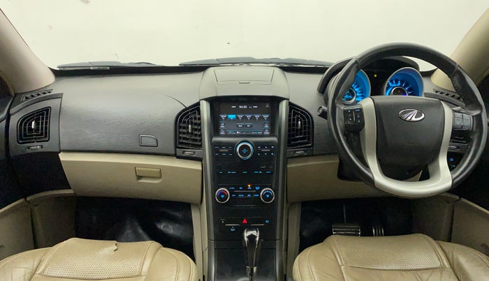 2016 Mahindra XUV500 W10 AT, Diesel, Automatic, 49,894 km, Dashboard