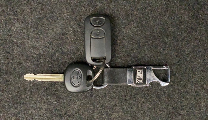 2013 Toyota Etios G, Petrol, Manual, 22,463 km, Key Close Up