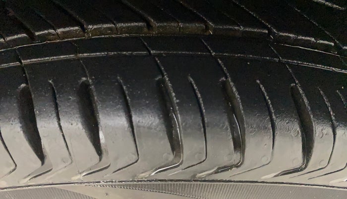 2018 Maruti Dzire ZXI PLUS, Petrol, Manual, 71,880 km, Left Front Tyre Tread