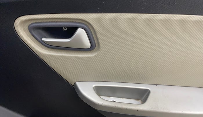 2016 Maruti Alto K10 VXI, Petrol, Manual, 30,467 km, Driver Side Door Panels Control